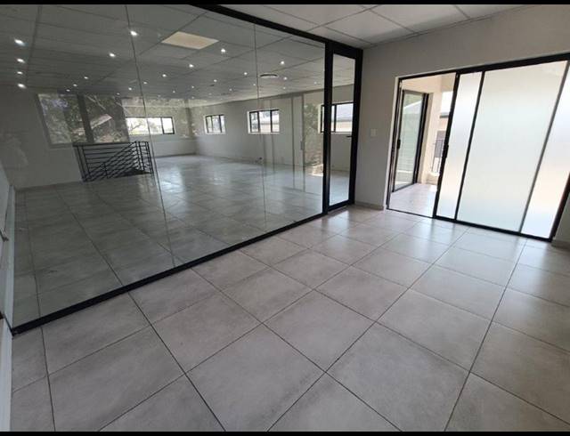 BUSINESS PROPERTY TO RENT IN HALFWAY HOUSE